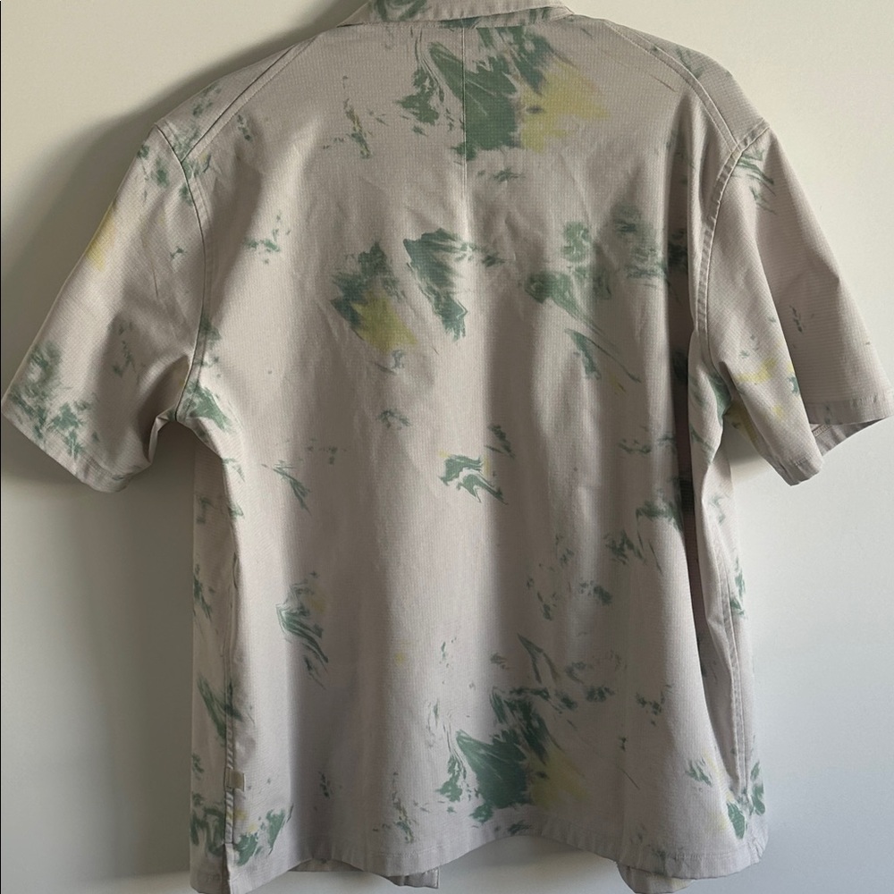 lululemon athletica Airing Easy Camp Collar Shirt  Snap Closure Size Medium - Picture 7 of 9